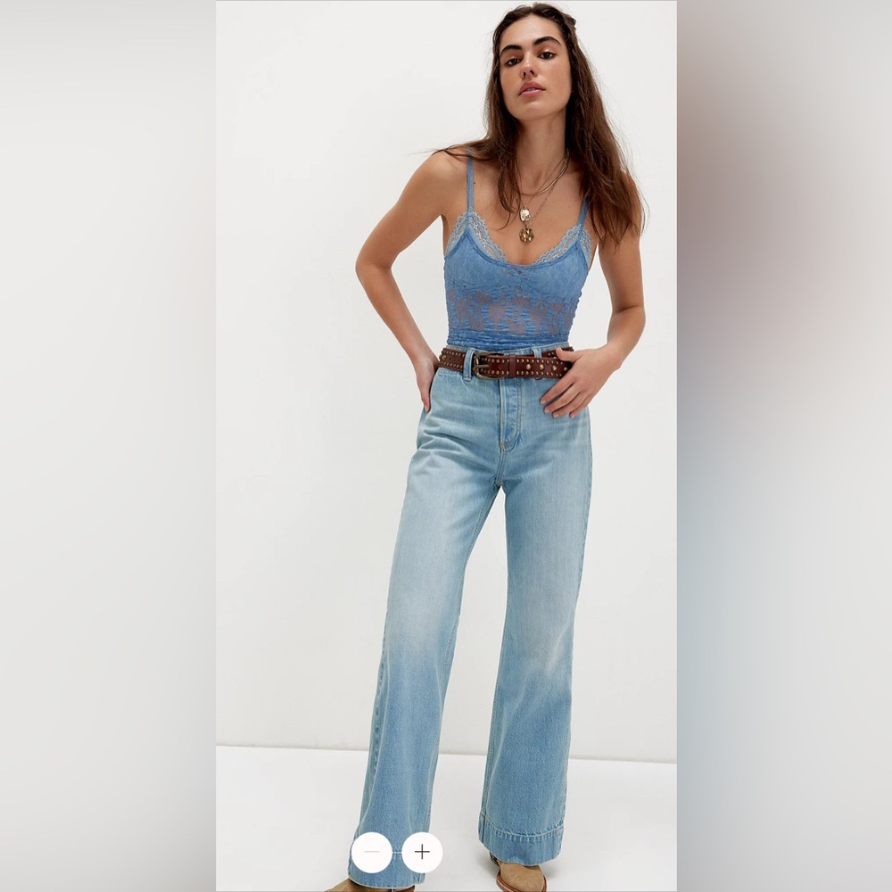 FREE PEOPLE  x We The Free Cerine Relaxed Bootcut Jeans size 26